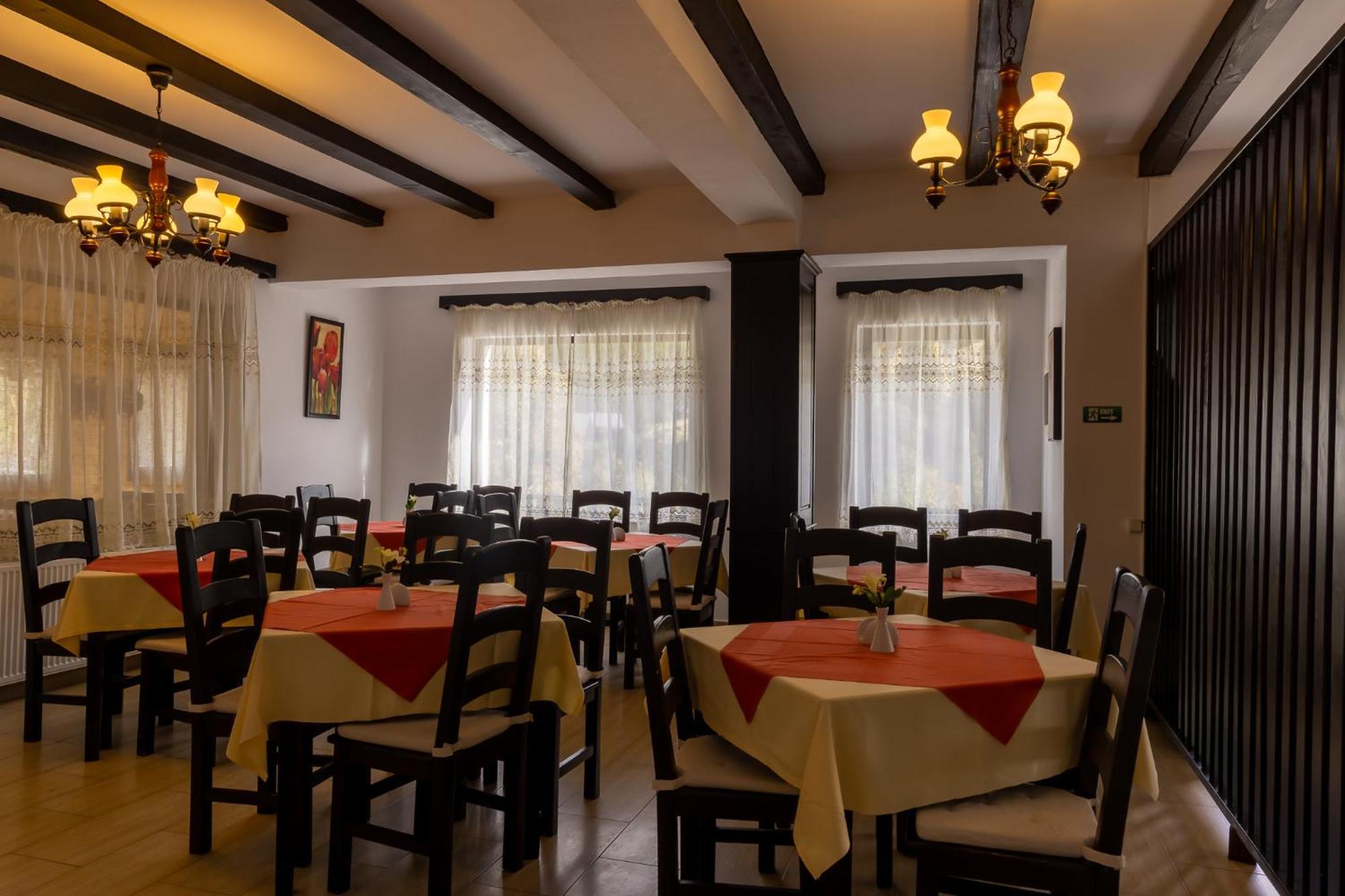 Bed and Breakfast Poiana Soarelui Moeciu De Sus Zewnętrze zdjęcie